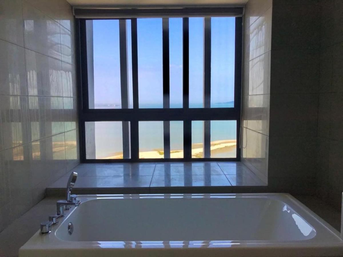 Imperio,Res - Modern -- Luxury -- Seaview Lägenhet Malacca Exteriör bild